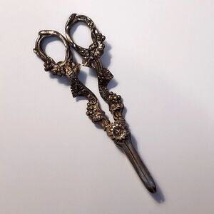 Candlewick Trimmer antique ornate silver plate